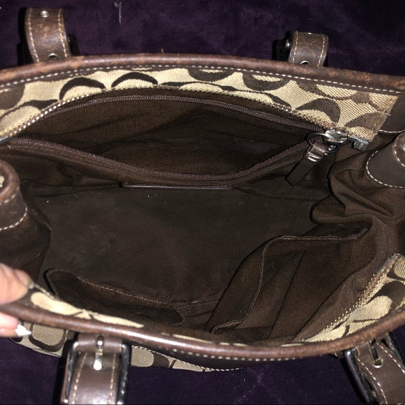 🇺🇸2/$40 Authentic Coach shoulder purse - Picture 8 of 8